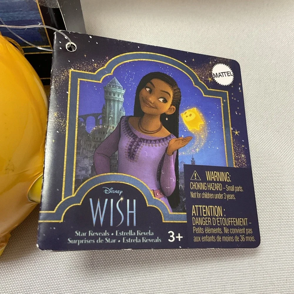 DISNEY Wish Valentino 22x51 Hooded Towel+‎ Wish Star Surprise Figurine Inside